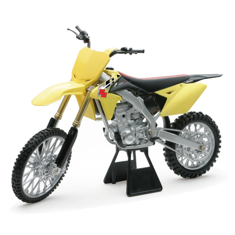 New Ray Toys Suzuki RM-Z450 Dirt Bike/ Scale – 1:6